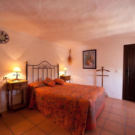 Cortijo La Haza Bed & Breakfast Iznajar Luaran gambar