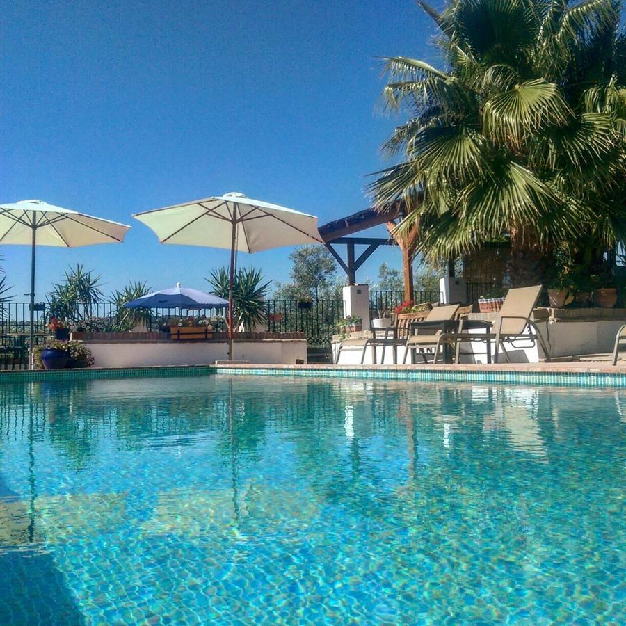Cortijo La Haza Bed & Breakfast Iznajar Luaran gambar